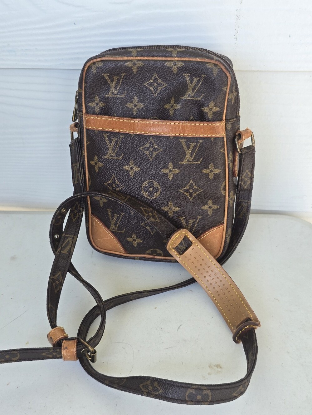 Authentic VTG Louis Vuitton Danube Monogram Canvas Crossbody Bag 9x7 France